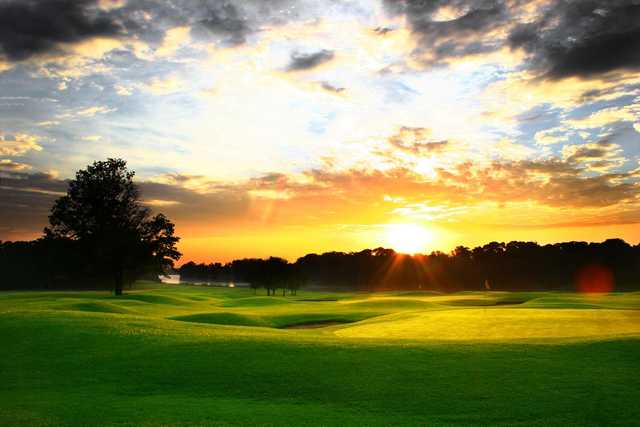 Oakwood Golf Course (IA)