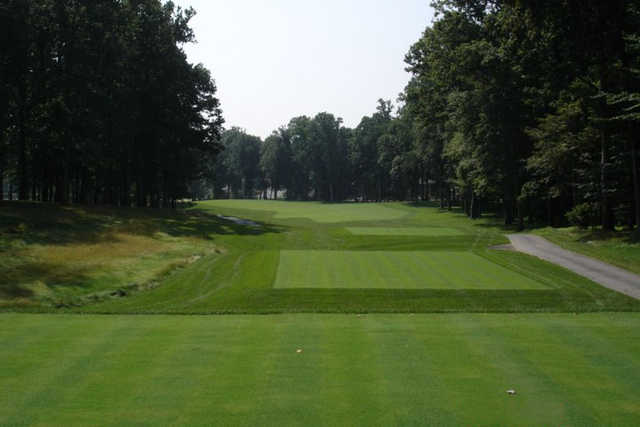 Manor Country Club - photo 3