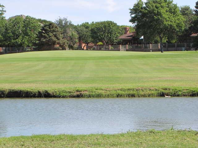 Lake Ridge Country Club - photo 2