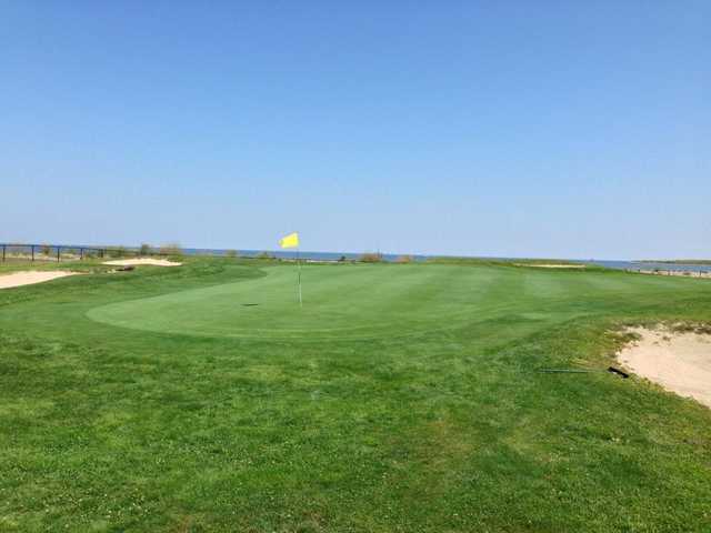 Short Beach Golf Course - photo 2