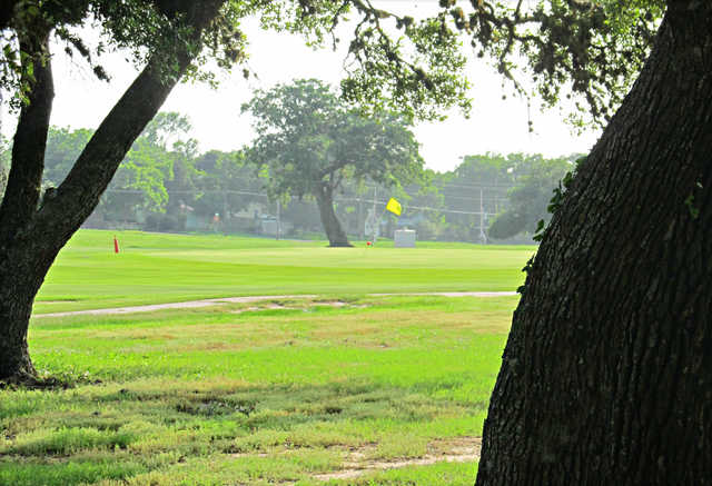 Cuero Park Municipal Golf Course - photo 2