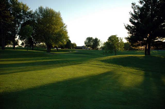 Reedsburg Country Club - photo 6