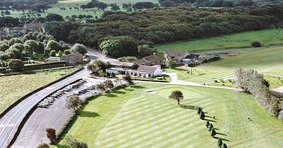 Woodhall Hills Golf Club - photo 4