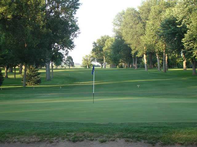 Luverne Country Club - photo 2
