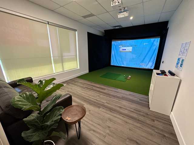Target Indoor Golf (Oshawa) - photo 1