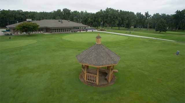 Town & Country Club - photo 1