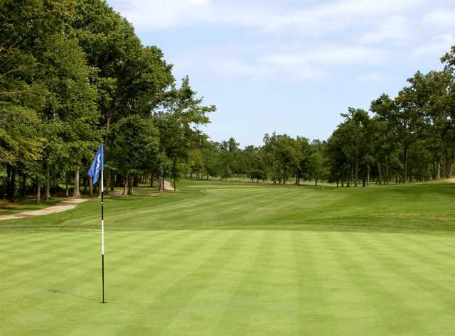 Twin Hills Country Club