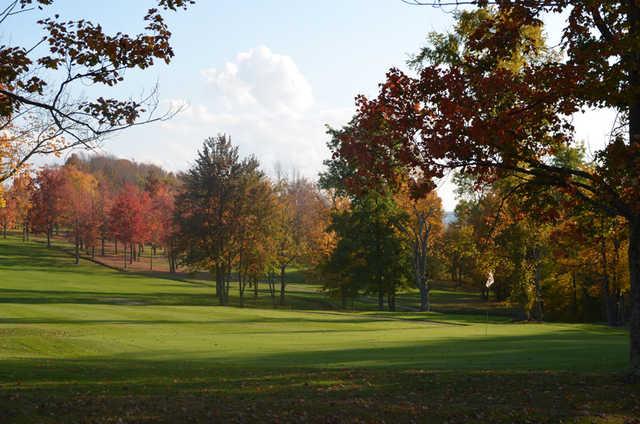 Maple Hill Golf Club - photo 1