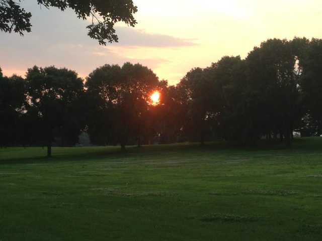 Riverside Town & Country Club - photo 2