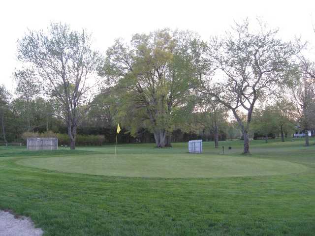 Twin Willows Par 3 Golf Course - photo 2