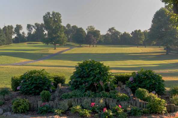 Hickory Hills Country Club - photo 3