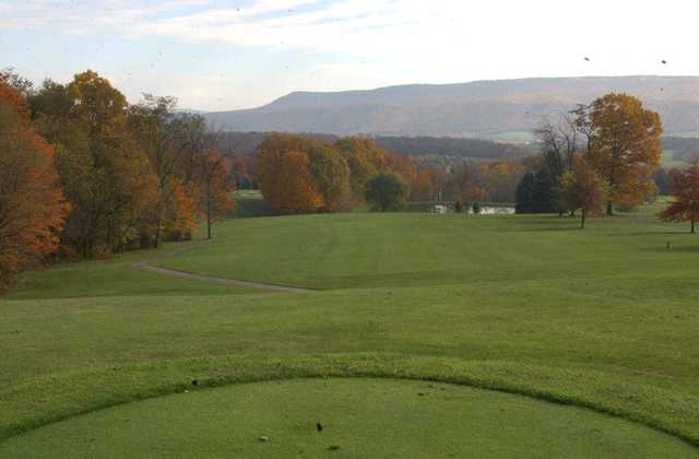 Sinking Valley Country Club - photo 3