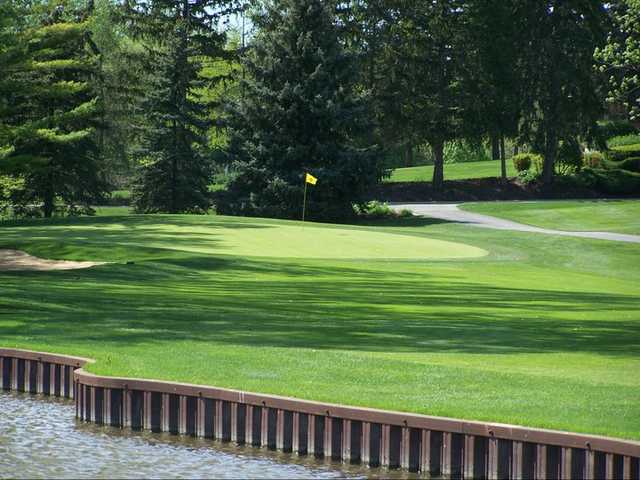 Palatine Hills Golf Course - photo 4