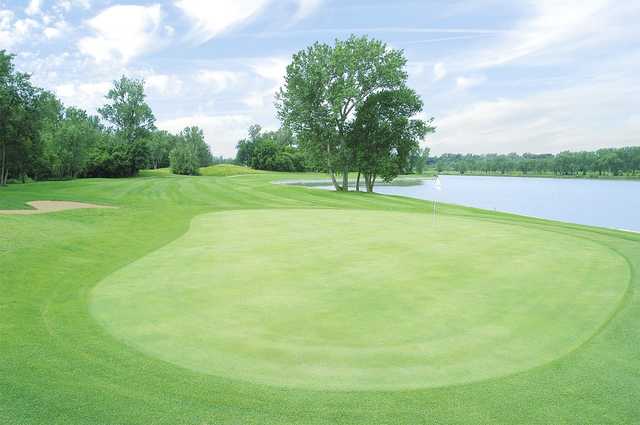 Shoreline Golf Course - photo 1