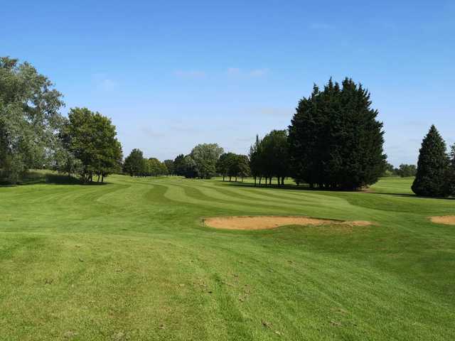 Weston Turville Golf Club - photo 2