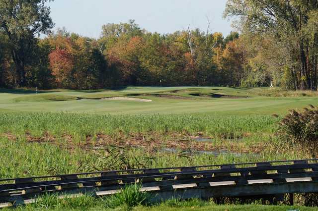 White Hawk Country Club