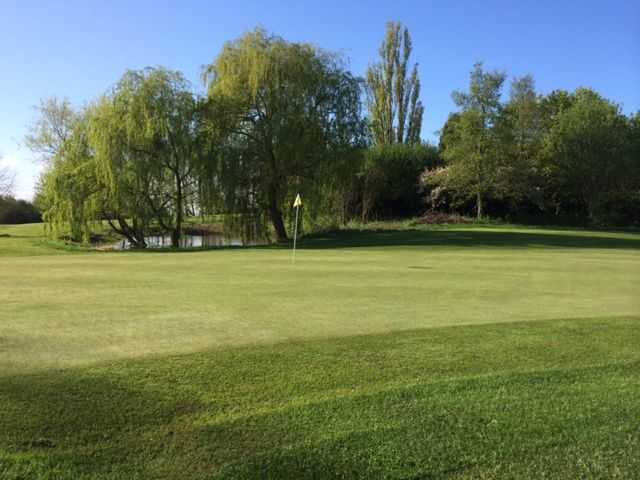 Basildon Golf Course - photo 5
