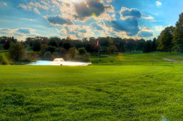 Rolling Fields Golf Club - photo 3