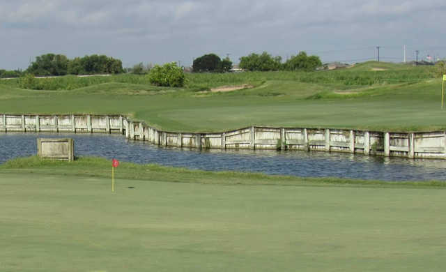 Los Lagos Golf Club - photo 1