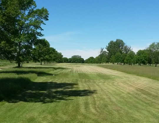 Round Grove Golf & Country Club - photo 3