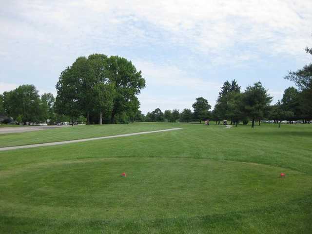 Sarah Shank Golf Course - photo 3