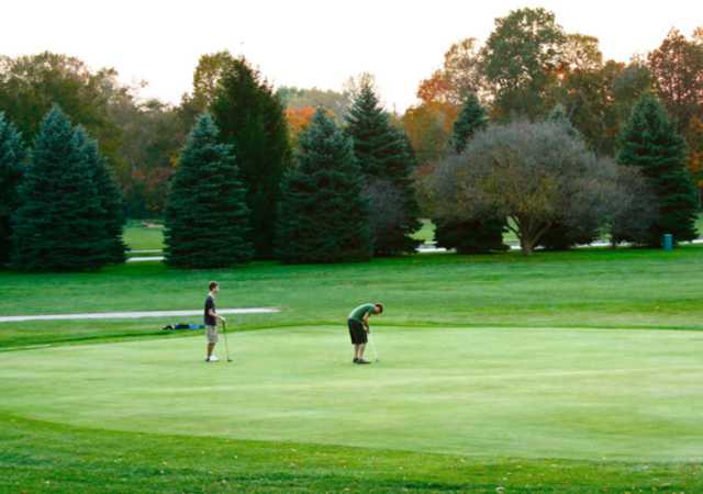 Grant Park Golf Course - photo 2