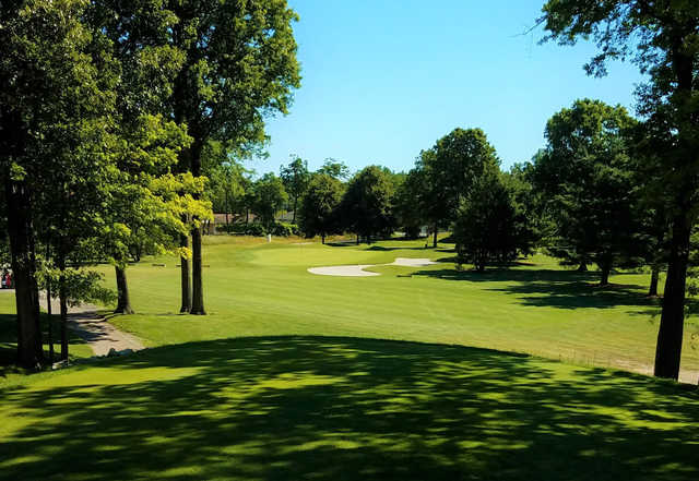 Bedford Hills Golf Club - photo 4