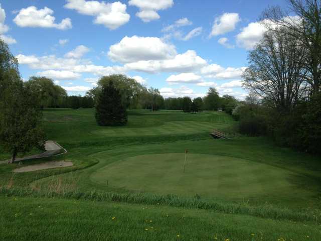 The Willows Golf & Country Club