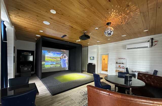 One Club - Full Swing Simulator