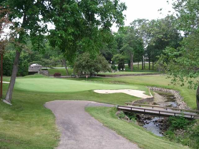 Hillcrest Golf & Country Club