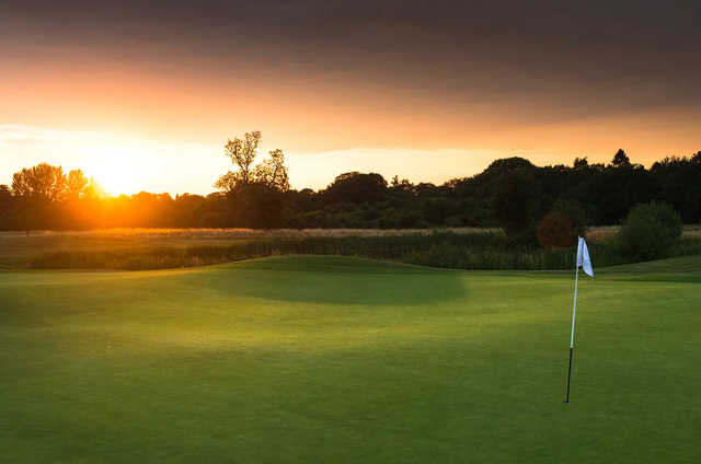 Surrey Downs Golf Club - photo 2