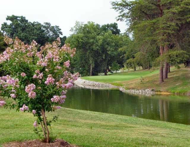 Glen Oaks Golf Club - photo 3