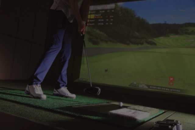 The Perfect Round Indoor Golf Simulator - photo 1