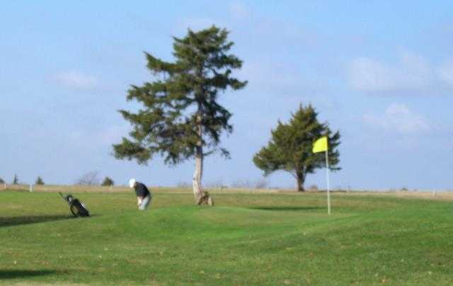 Garnett Country Club - photo 2