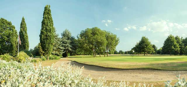 Stockwood Park Golf Centre - photo 7