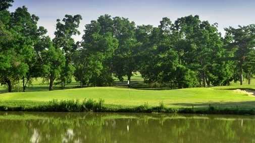 Page Belcher Golf Course - photo 3