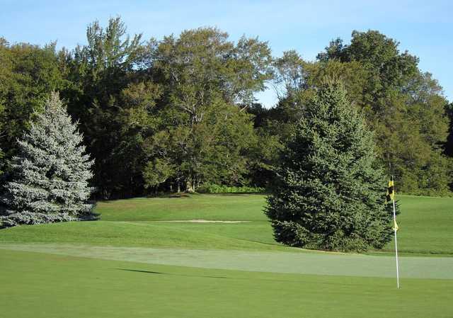 Emerald Vale Golf Club - photo 2