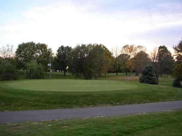 Seymour Country Club - photo 1