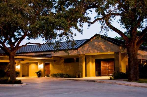 Victoria Country Club - photo 5