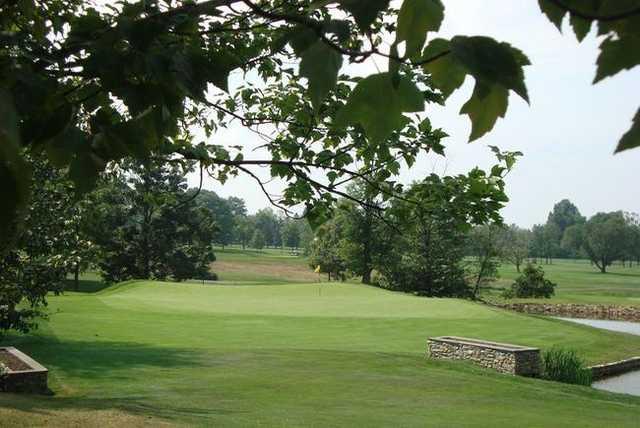 Valley Country Club - photo 3