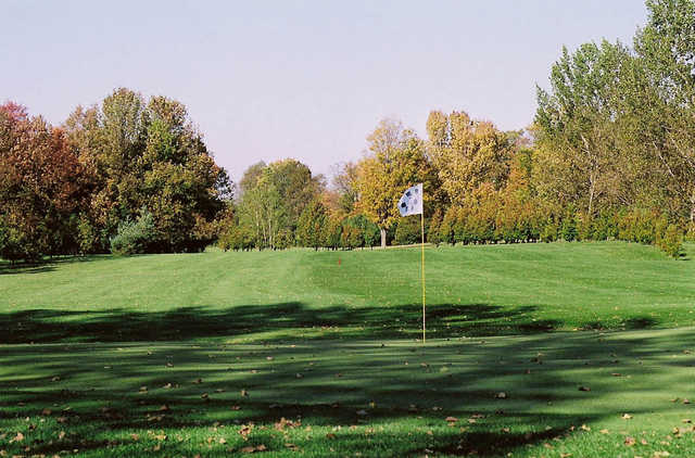 Crestwood Golf Club - photo 2