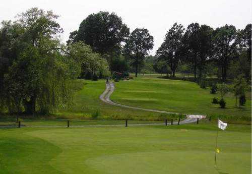 Rolling Meadows Golf & Country Club - photo 5