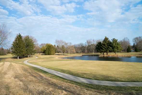 Mequon Country Club - photo 4