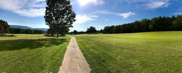 Lions Den Golf Club - photo 2