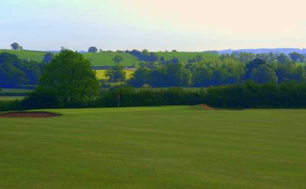 Newbold Comyn Golf Course - photo 5