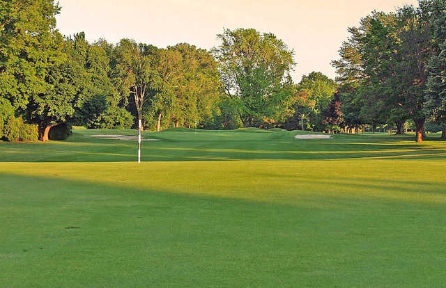 Lake Shore Country Club - photo 2