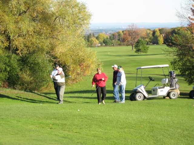 Hillcrest Golf Course - photo 2
