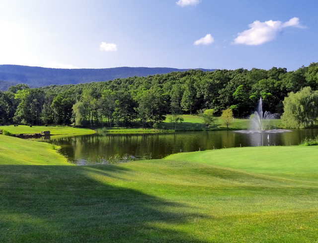 Fore Sisters Golf Course - photo 1