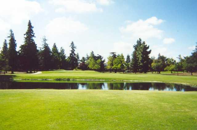 Oakmoore Golf Course - photo 3
