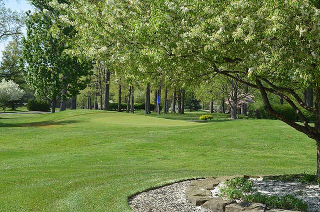 Trumbull Country Club - photo 2